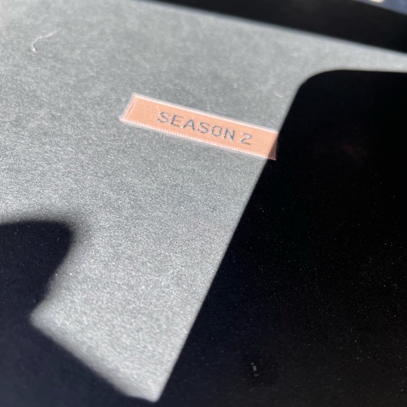 YEEZY SZ 2 BOOTS - Picture 7 of 8